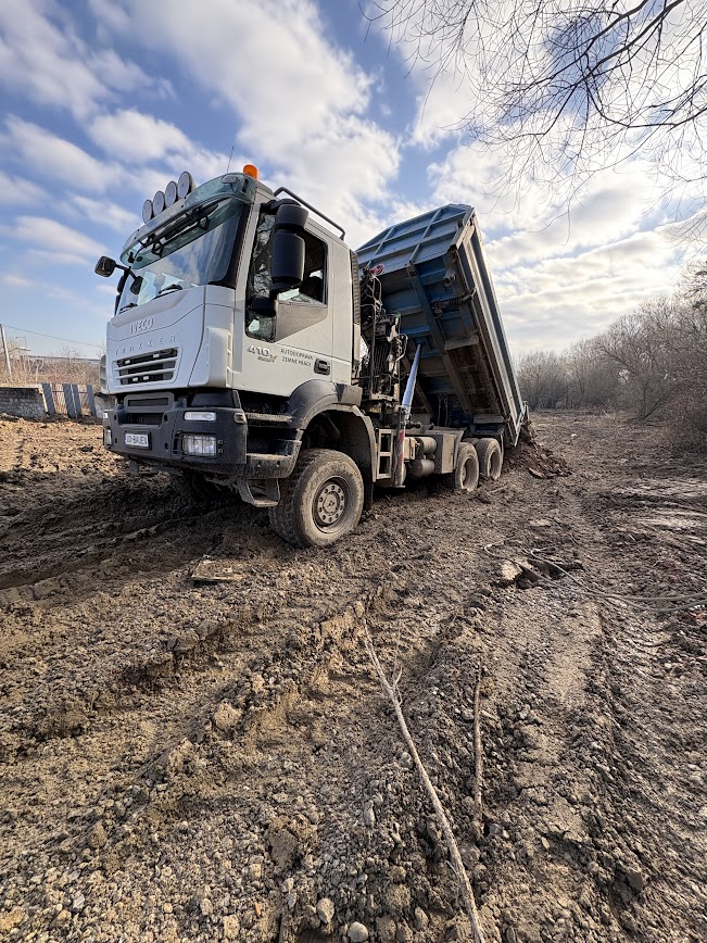 IVECO TRAKKER EL BAUEN